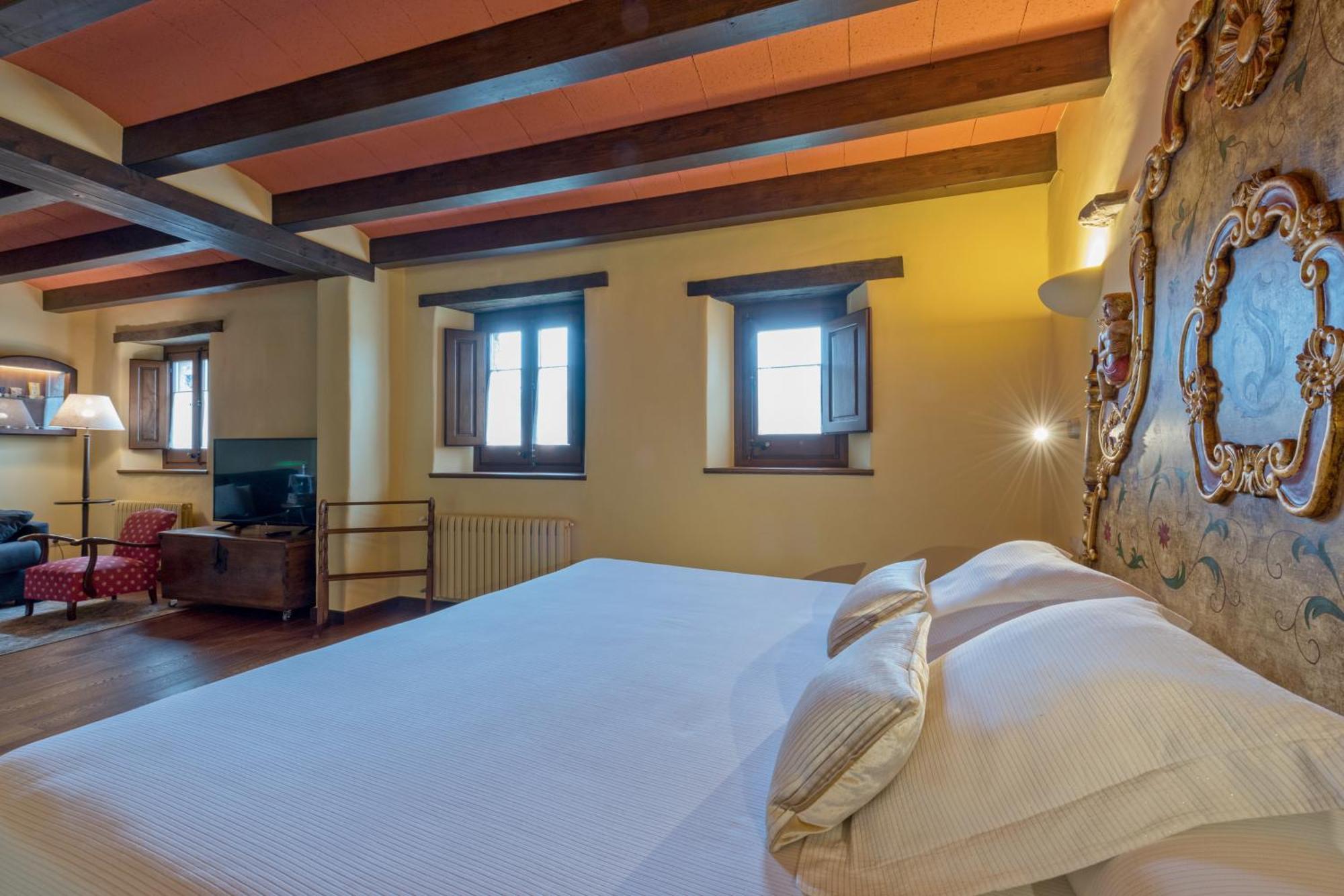 Hotel Cal Sastre Санта-Пау Номер фото