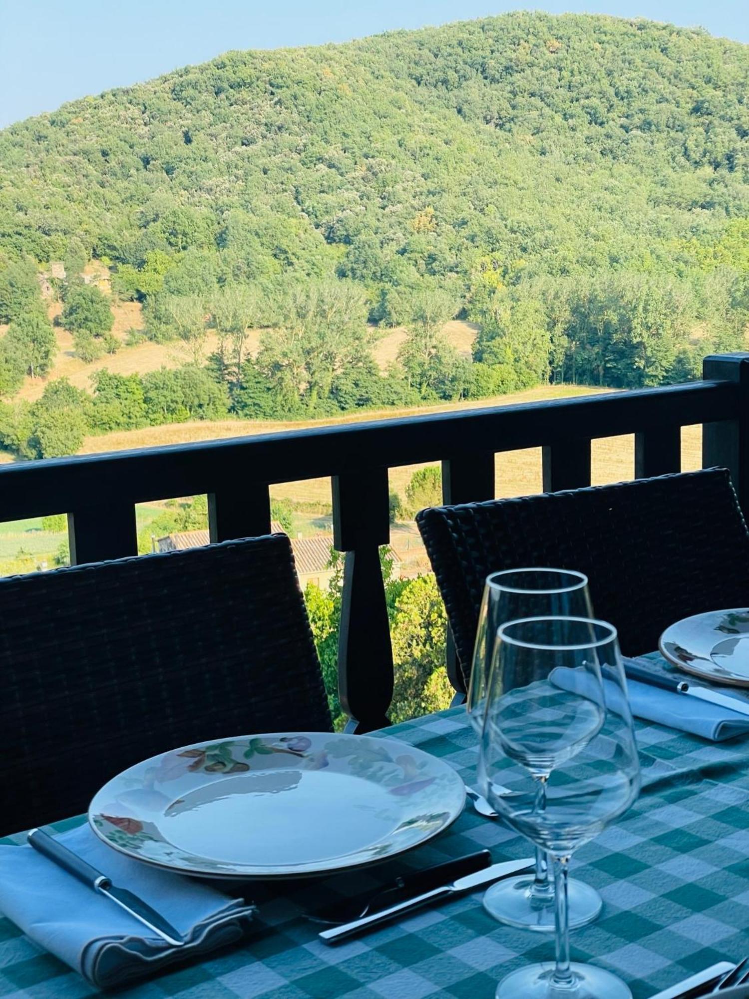 Hotel Cal Sastre Санта-Пау Номер фото