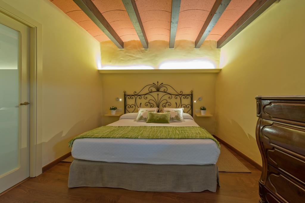 Hotel Cal Sastre Санта-Пау Екстер'єр фото